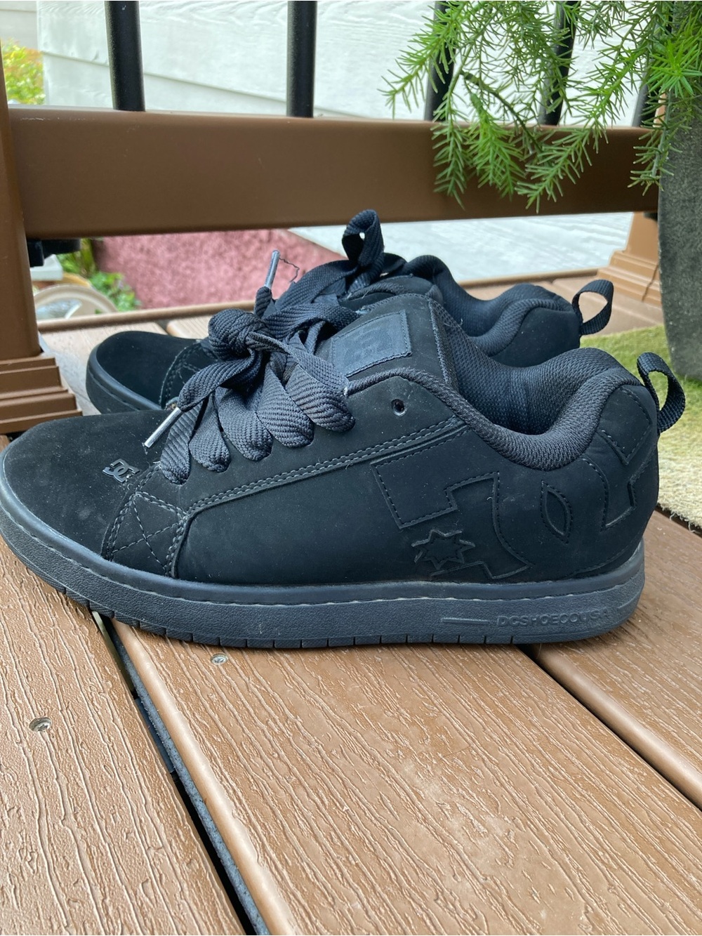 Men’s DC size 7.5 Court Graffik black monochrome skate shoes - Picture 4 of 10